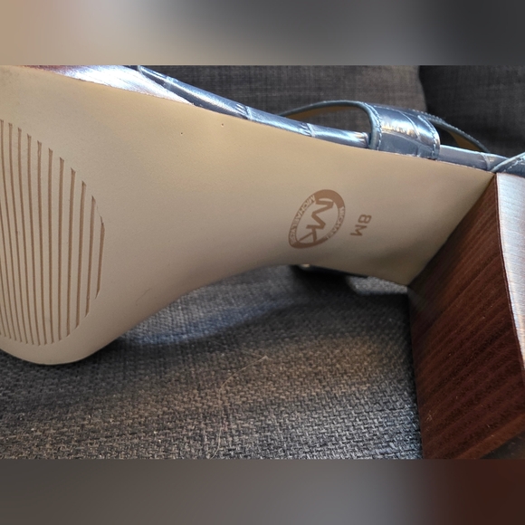 Michael Kors Berkley Lock Sandal, Size 8 - Picture 6 of 8